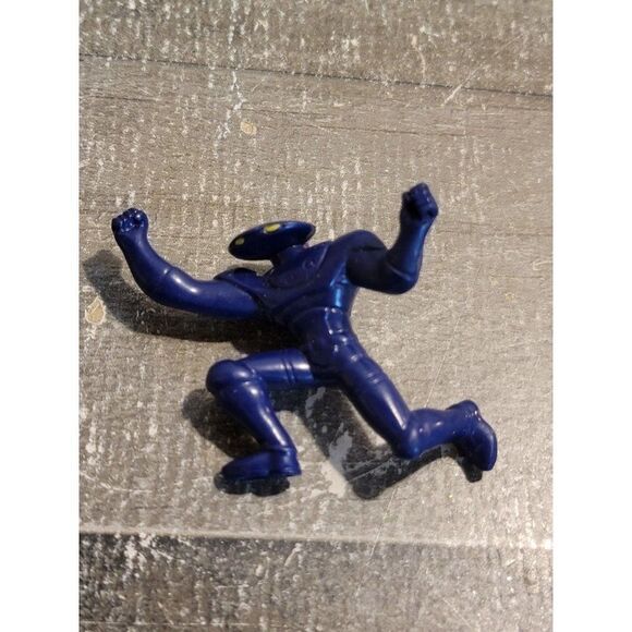 Villain purple robot alien McDonald's 2011 toy figure - Picture 1 of 4